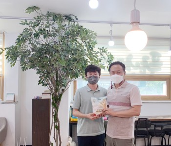 푸른나무교회 쌀후원 이미지