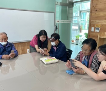 대학생 봉사단 어르신 모바일 사용방법 교육 2회기 진행! 이미지