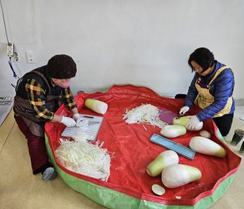와글와글4단지 '반찬나눔-미리산타' 진행 이미지