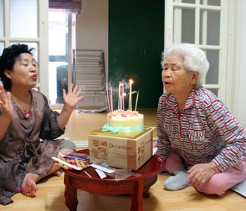 6월 생신잔치 실시 이미지