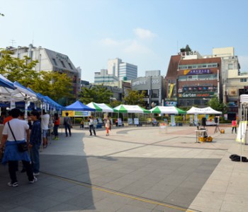 2013년 대전가톨릭사회복지회 산하기관 연합 &#034;사랑나눔바자회&#034; 이미지